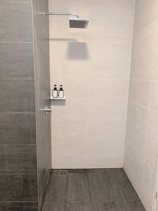Netflix 2 Bedroom Troika Kota Bharu Homestay 1812 Zewnętrze zdjęcie